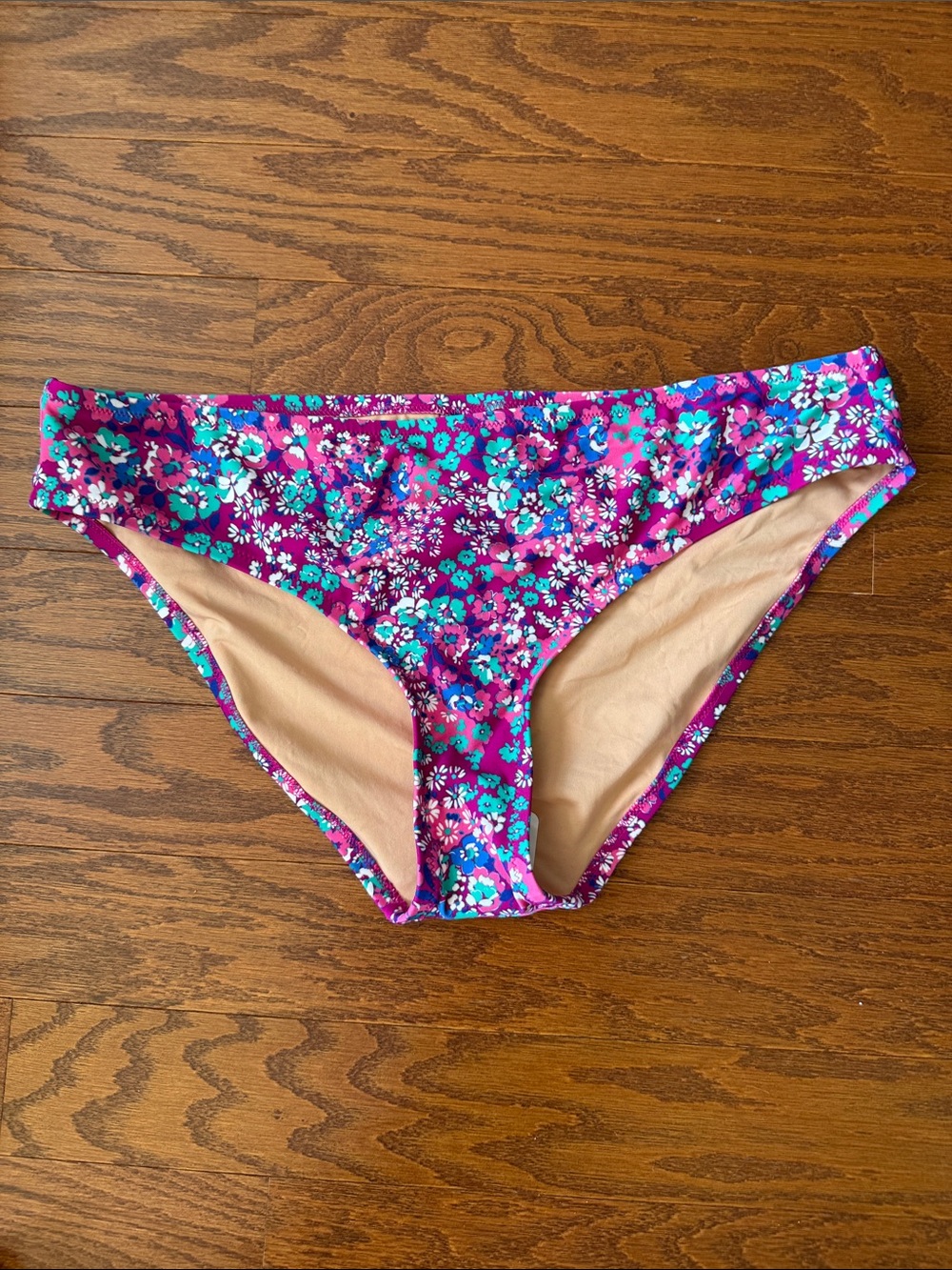 Women's bathing suit bottoms